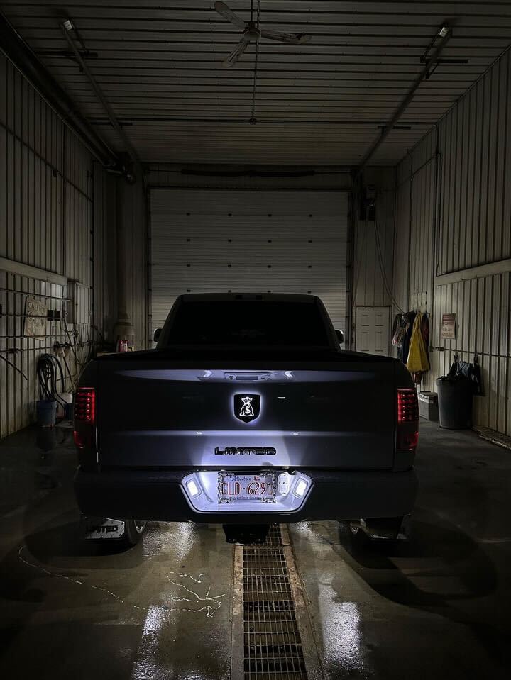 Moneybag Illuminated Tailgate Emblem