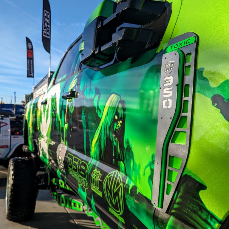 Badges de remplacement personnalisés pour garde-boue pour le Ford® Super Duty® 2023+ - Entièrement personnalisables - LED